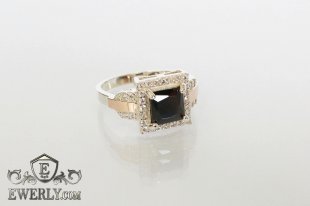 Кольцо из серебра с квадратным камнем чёрного цвета, фото