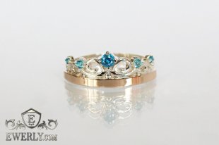 Серебряное кольцо в виде короны с голубыми фианитами, фото